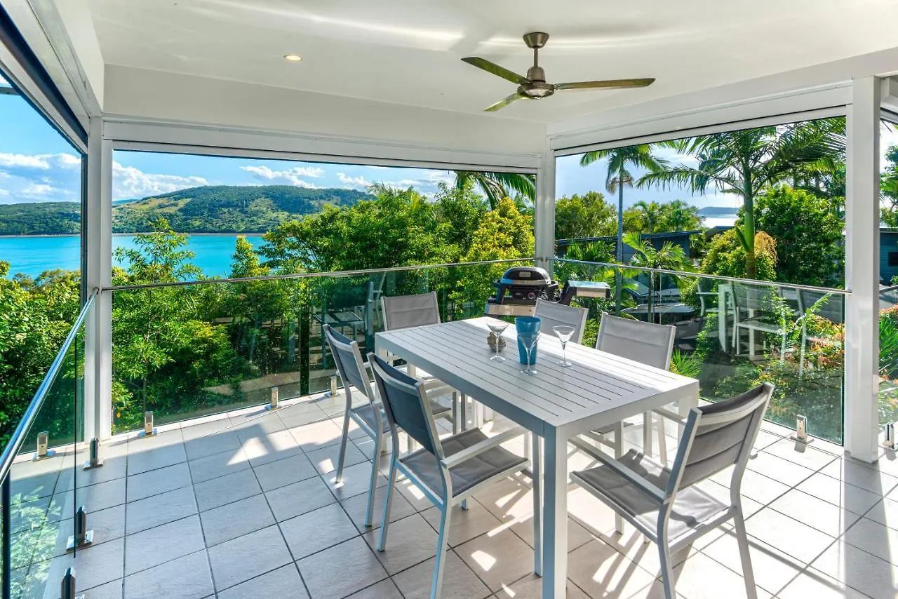 Oasis Apartments Hamilton Island