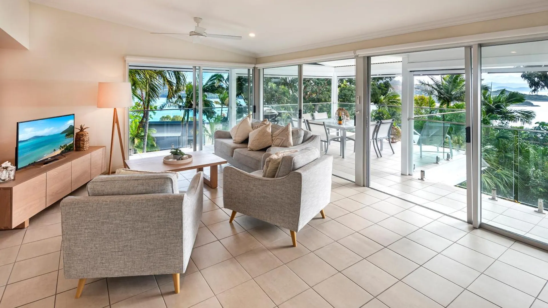 Oasis Apartments Hamilton Island