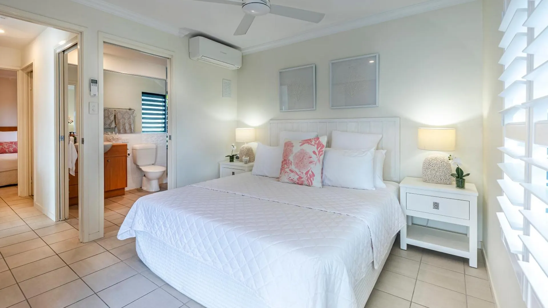 Oasis Apartments Hamilton Island Australia