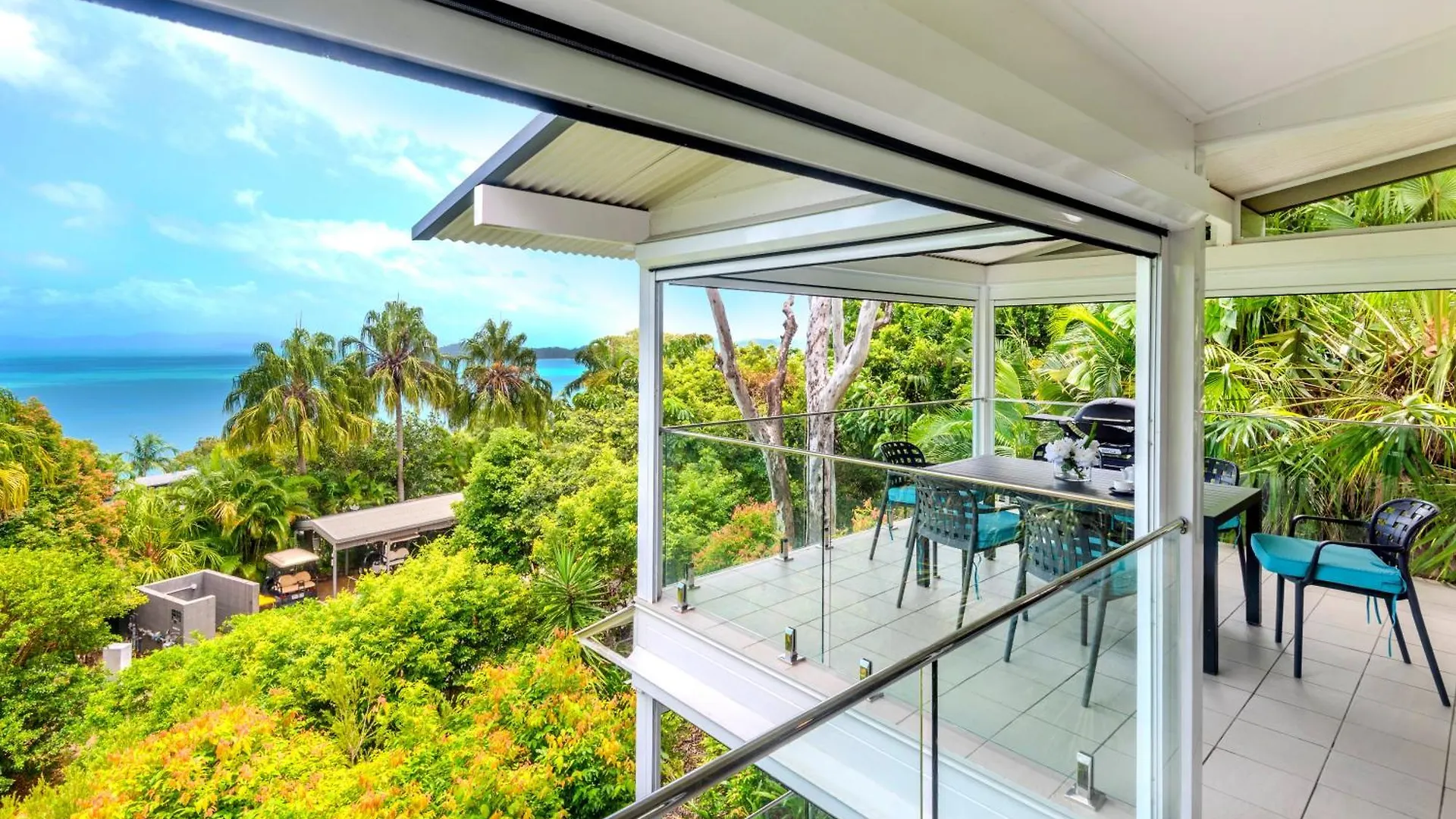 Oasis Apartments Hamilton Island