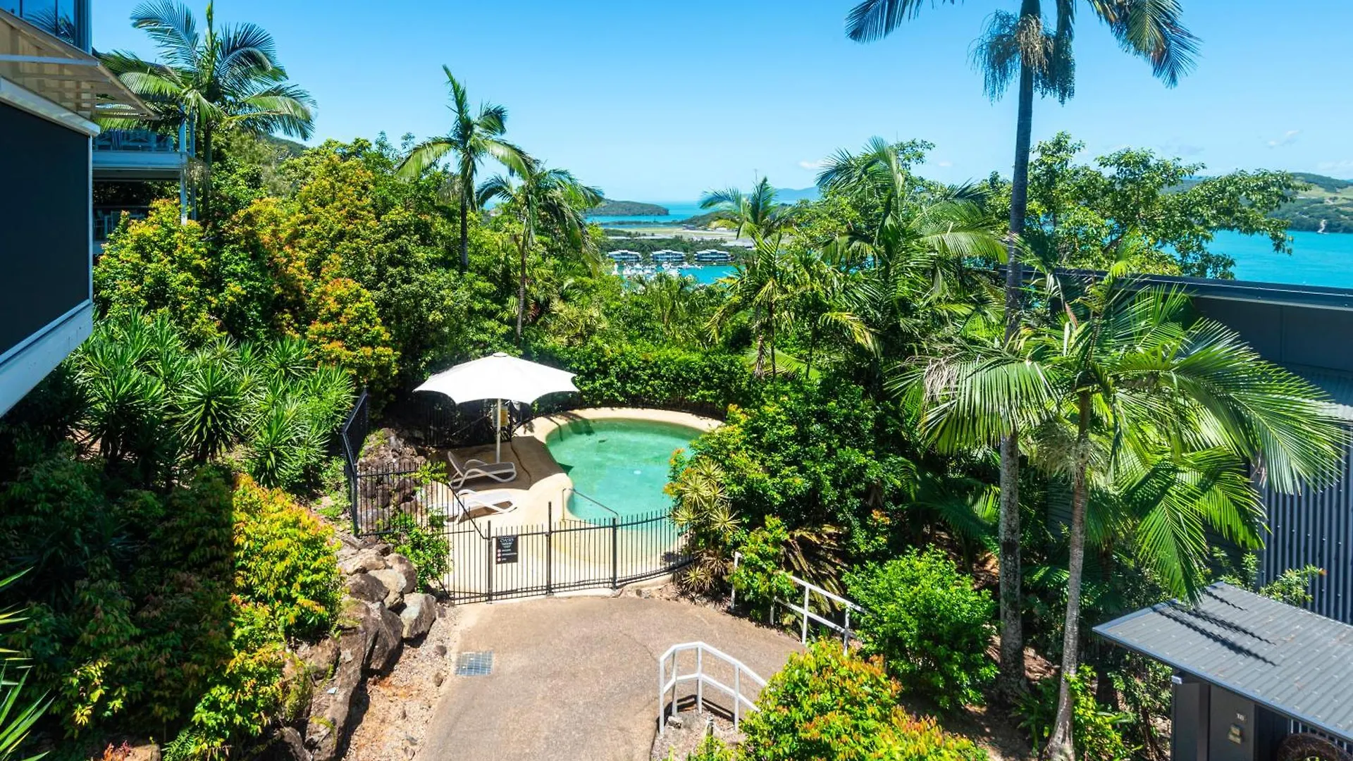 Oasis Apartments Hamilton Island