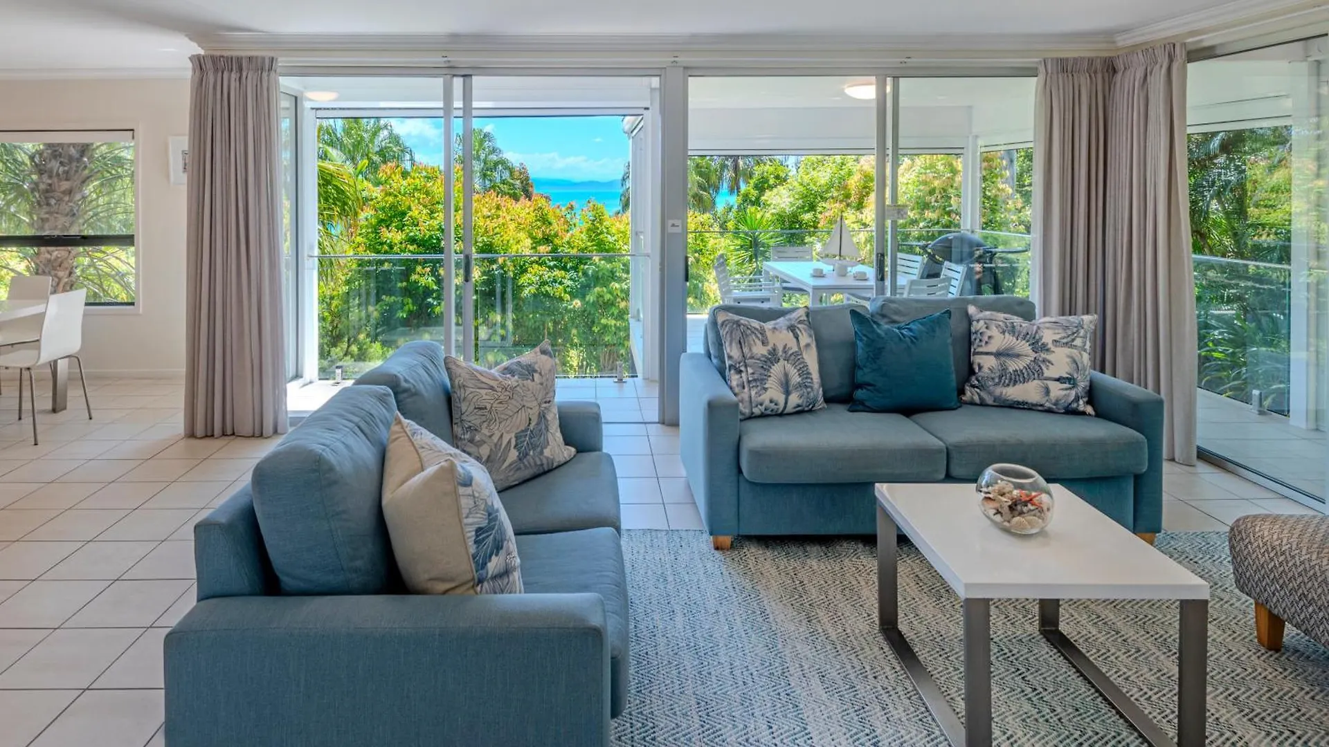 Oasis Apartments Hamilton Island