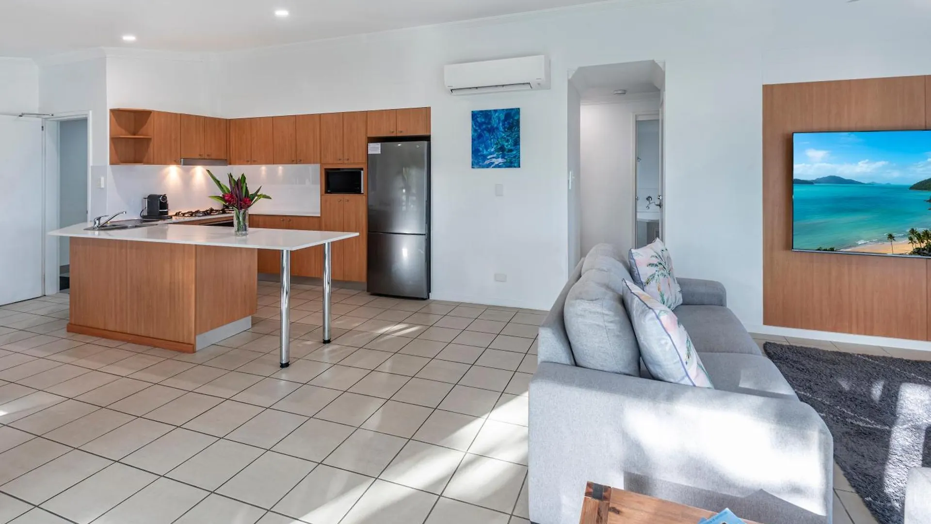 Oasis Apartments Hamilton Island
