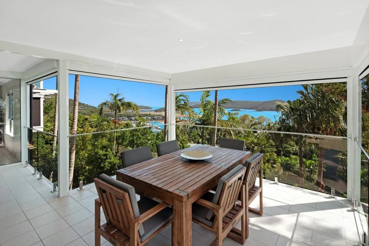 Oasis Apartments Hamilton Island